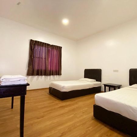 Oyo 90257 Rocky Mountain Lodge Kampong Kundassan エクステリア 写真