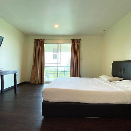 Oyo 90257 Rocky Mountain Lodge Kampong Kundassan エクステリア 写真