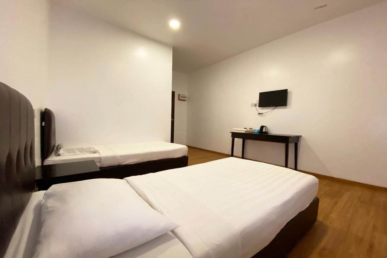 Oyo 90257 Rocky Mountain Lodge Kampong Kundassan エクステリア 写真