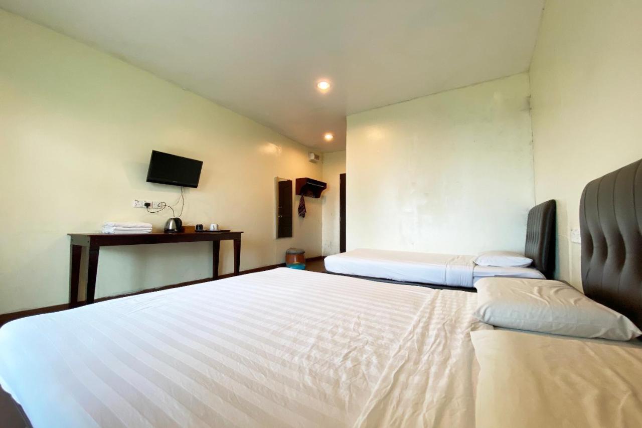 Oyo 90257 Rocky Mountain Lodge Kampong Kundassan エクステリア 写真