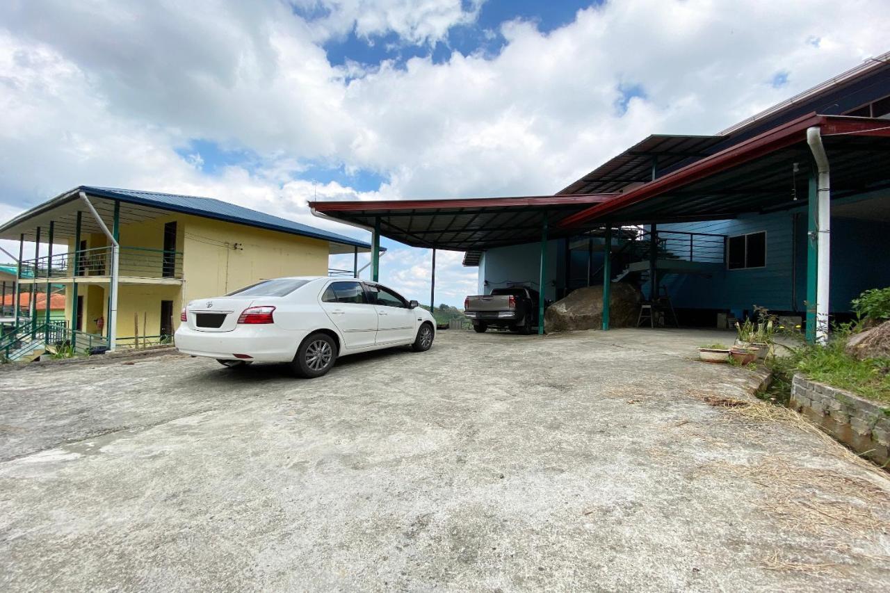 Oyo 90257 Rocky Mountain Lodge Kampong Kundassan エクステリア 写真