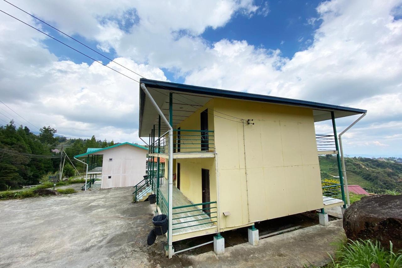 Oyo 90257 Rocky Mountain Lodge Kampong Kundassan エクステリア 写真
