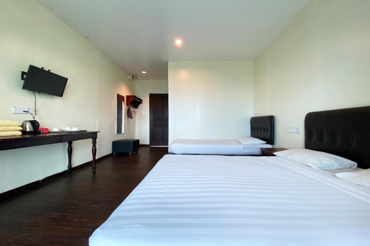 Oyo 90257 Rocky Mountain Lodge Kampong Kundassan エクステリア 写真